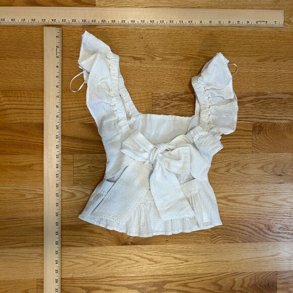 Francesca's white top open back - Picture 2 of 5